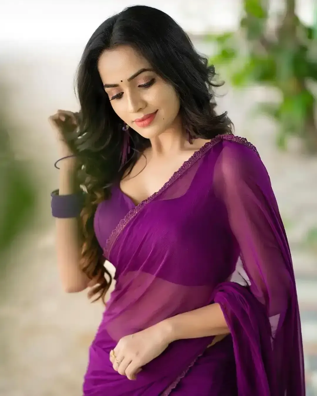 Indian Actress Shobha Shetty In Traditional Violet Saree